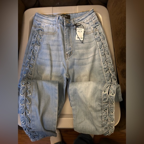 AKIRA Denim - Akira jeans